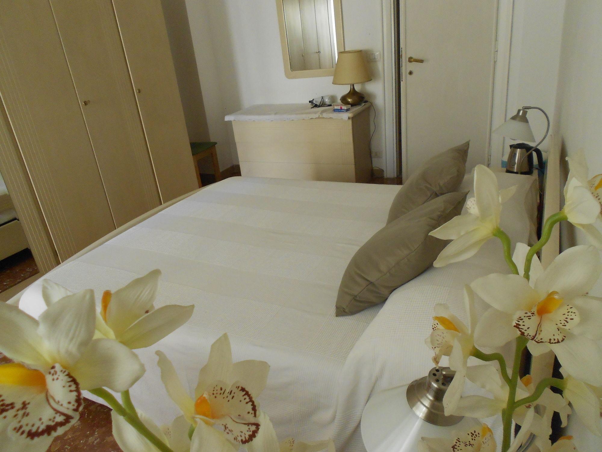 A Casa Chiecchi B&B Roma Ngoại thất bức ảnh